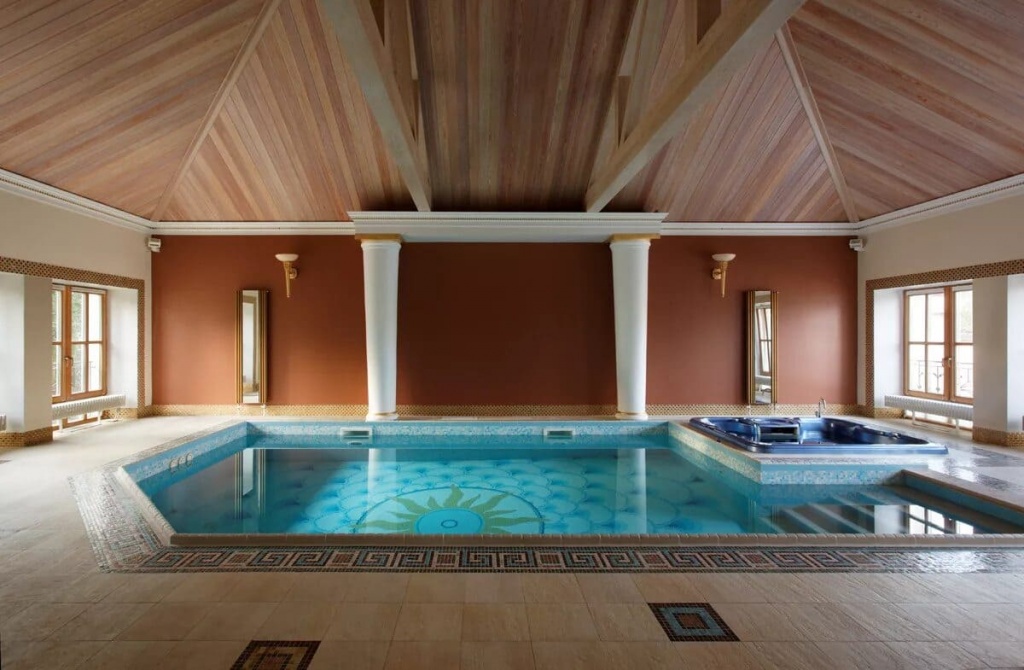 spa-basseyn-vnutri-pomescheniya.jpg
